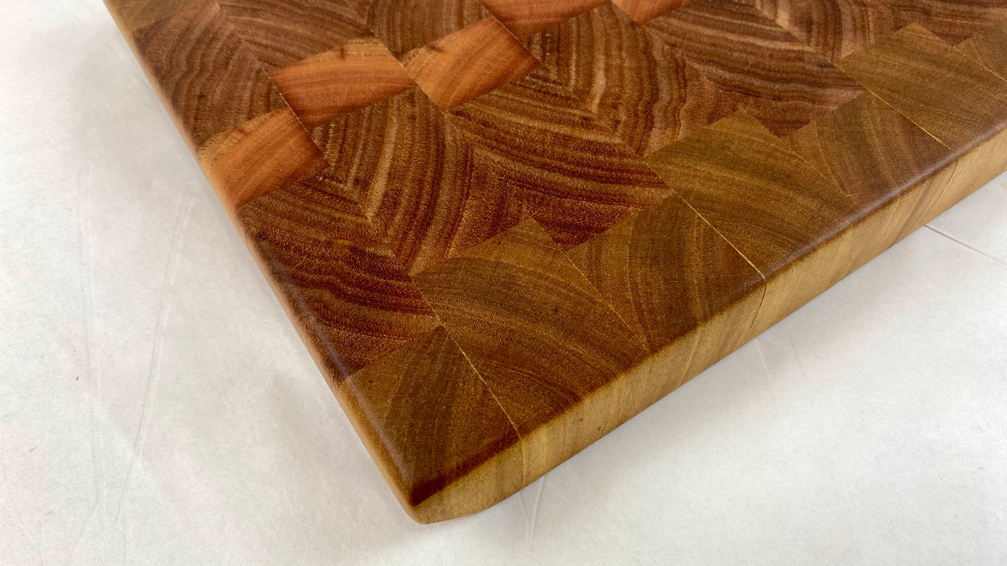 End grain chopping board (recycled) 410x230