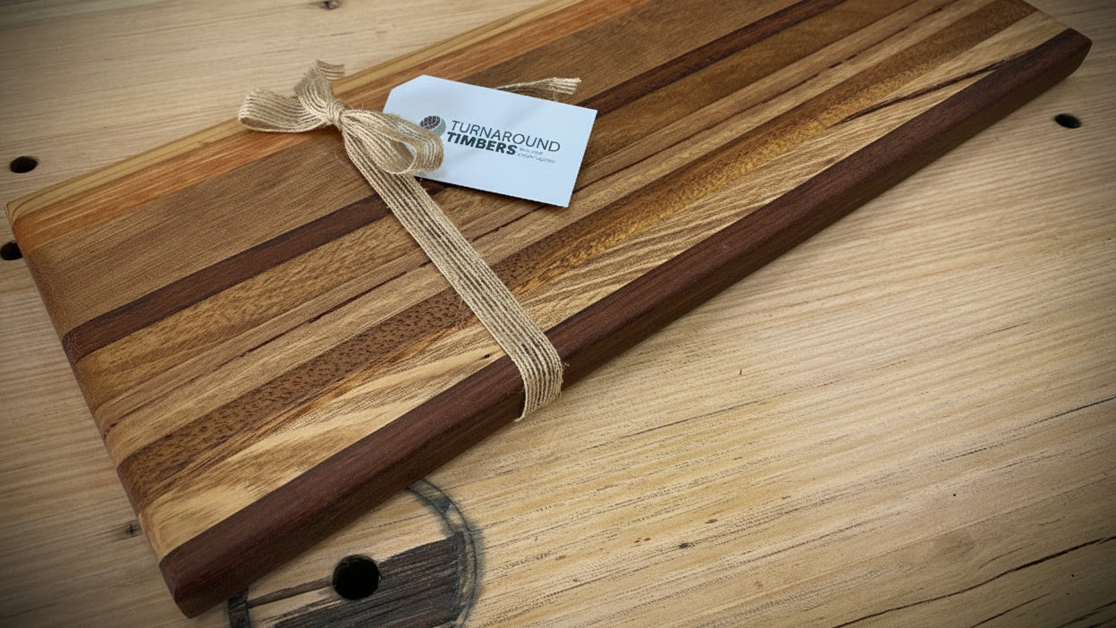 Beautiful serving board (recycled) 480mm x 180mm